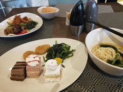 -筠咖啡西餐厅(上海国展宝龙丽筠酒店)