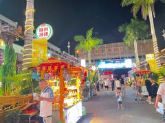 -三亚火车头万人海鲜广场