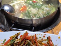 -大众跷脚牛肉馆·非遗传承单位(峨眉山店)