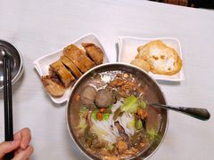 -龙香记桂林米粉(东扬威街11号楼店)