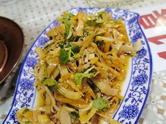 凉拌芭蕉花-蜗牛小馆醉乡民谣云南菜(惠新西里店)