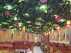 -袁小二大东北铁锅炖(吉祥村总部)