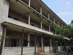 -吐斯廉屠杀博物馆