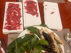 -元一希尔顿酒店·鲜切牛肉火锅禅自助餐厅