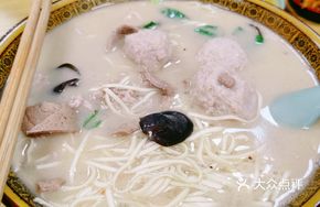 Pork Liver and Pork Shreds with Meat Balls Noodles