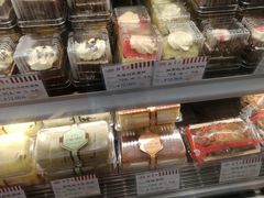 零售区-红宝石·鲜奶小方·海派西点房(南丹店)