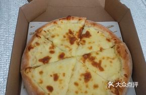 Cheese Pizza Cheesy Crust