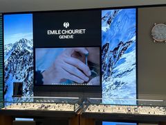 -亨吉利世界名表中心(华润万象城店)