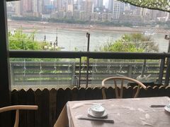 -冰冰龙虾·江湖菜·花园江景餐厅