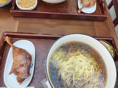 -百年老字号·观振兴蟹黄面·三虾面·苏式面(观前街富仁坊巷店)