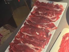 -伴山牛贵州黄牛肉火锅·苗疆非遗艺术餐厅(上海首店)