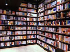 -钟书阁(群光广场店)