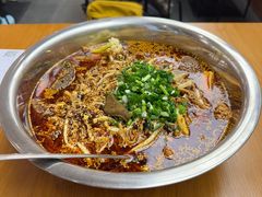 -瑞虹新天地月亮湾