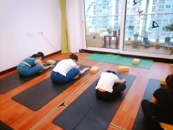 -Yvon yoga 瑜伽·精准体态管理中心