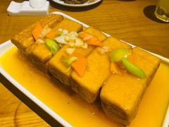 秘制鸡汁豆腐-隔壁老王·家常云南菜(花巷店)