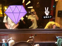 -Helens海伦司小酒馆(上海疁城新天地店)