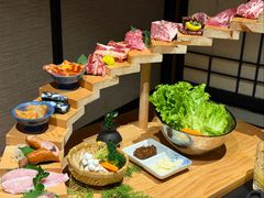 -山川小町·极番烧肉(新地假日广场店)