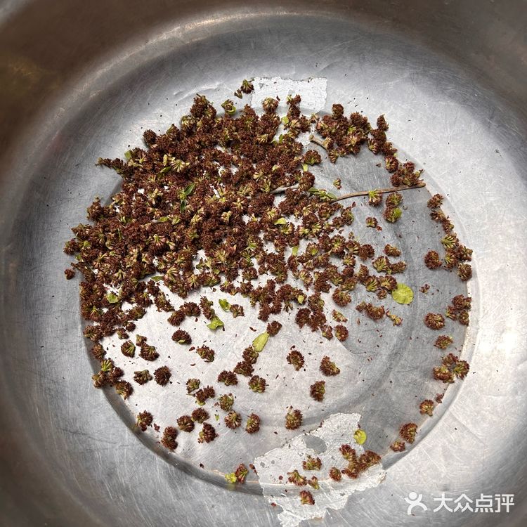 也是吃上了亲自做的榆钱馒头👍