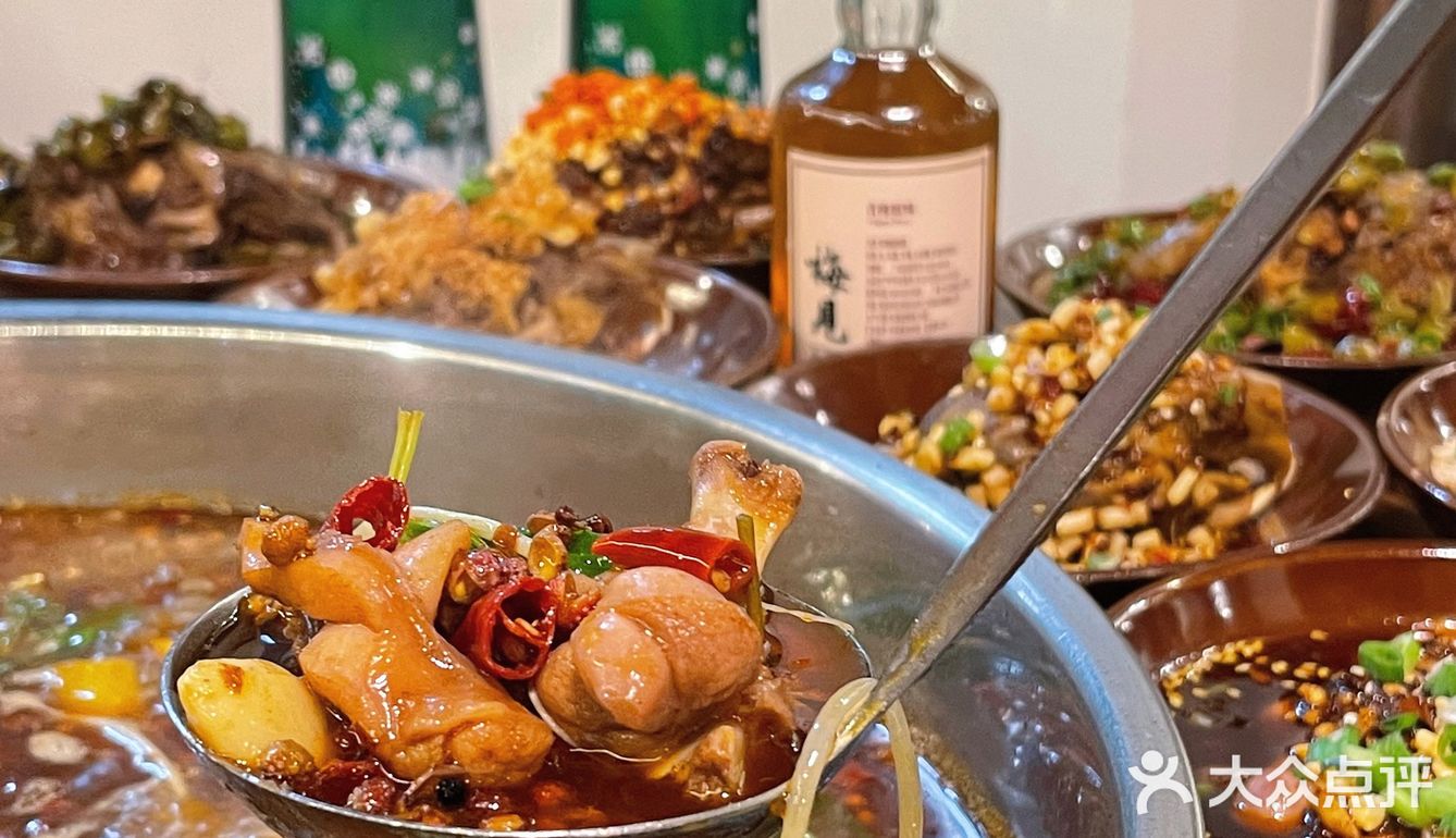 全兔宴！折耳根！烧椒！蒜香！兔头[色]你吃过没有⁉️