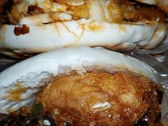 垂涎三尺的腊牛肉蛋黄夹馍-清真马乐贝腊牛肉蛋黄菜夹馍(马蓉洒金桥店)