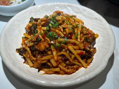 鱼香肉丝-麻六记(新天地店)