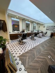 -理昂男士理发店 Barber shop