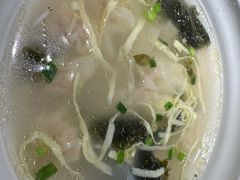 鲜肉小馄饨-馋三尺蟹粉小笼(人民广场店)