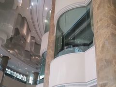 -深圳君逸国际酒店(龙岗横岗塘坑地铁站店)