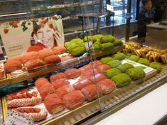-巴黎贝甜(大宁国际商业广场店)