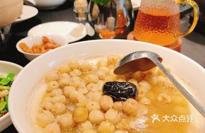 Lotus Seed and Black Pig Steam Dish