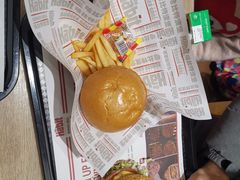 -The Habit Burger Grill 哈比特汉堡(爱琴海店)