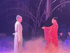 -瑞虹新天地月亮湾