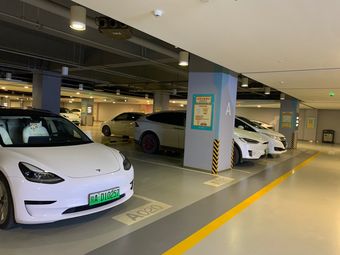 中大国际地下车库的所有分店