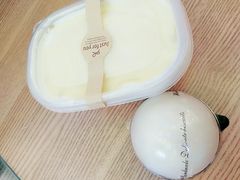 -蜜蜂小象·榴莲千层蛋糕(时代汇11栋店)