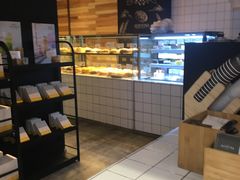 面包甜点陈列柜-野上麦田(中贸广场店)