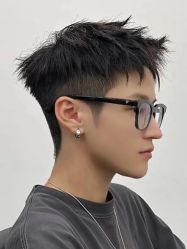 -尤司男士国潮理发馆