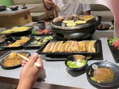 -啊美丽炭火烤肉(滑翔一店)