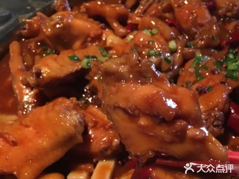 胖哥俩肉蟹煲(学林街店)鸡翅煲图片