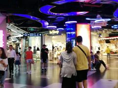 -时尚MEGO商业广场(华新地铁店)