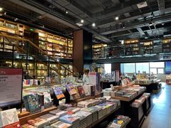 -半山书局(新世纪商城店)