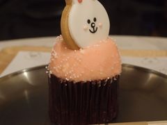 -LINE FRIENDS Garosu-gil Flagship Store