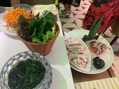 -洪氏嗨捞·广东猪肚鸡·椰子鸡火锅(西咸万象城店)