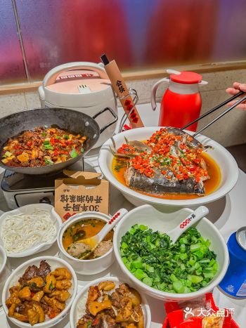 探店^本地人建议：来长沙一定要吃的湘菜馆