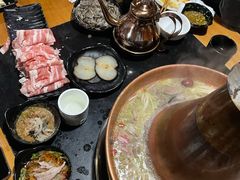 -果松木炭酸菜铜火锅·外婆参鸡汤