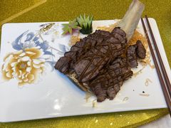 安格斯脆皮牛肋排-广州塔晖粤轩中餐厅