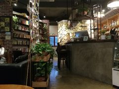 -初见咖啡(青大路店)