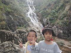 -大平台龙居瀑布旅游区