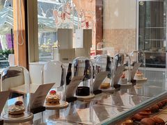 -VERIE BAKEHOUSE