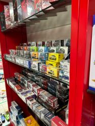 -来此探索玩具仓储店