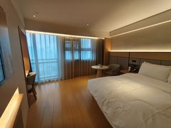 -全季酒店(重庆李子坝牛角沱地铁站店)